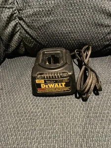 Genuine OEM DeWalt DW9116 7.2-18 Volt 1-Hour Tune Up Battery NiCd Charger Tested - Picture 1 of 5