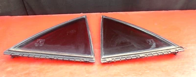 01 02 03 04 05 LEXUS IS300 PUERTA TRASERA VENTILACIÓN VENTANA CRISTAL CUARTO CONJUNTO PAR OEM Foto 1 de 4