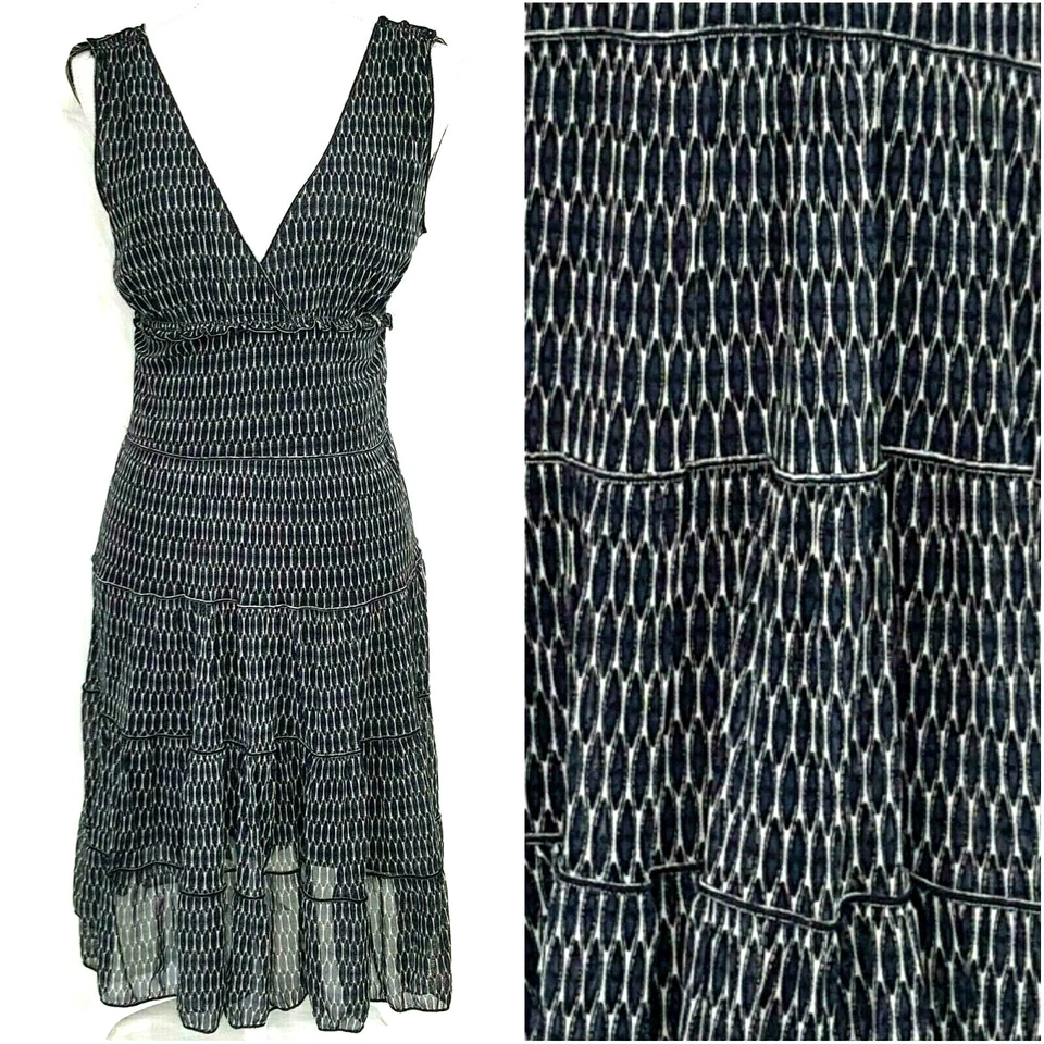 Studio M 连衣裙女式中号层叠荷叶 V 领无袖办公室教堂日期 — 第 1/4 张图片