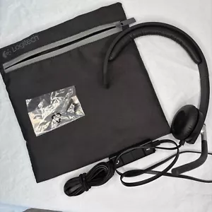 Logitech Headphones Mono with Microphone and Travel Case EUC - Picture 1 of 2