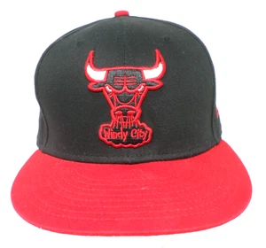 Cappello snapback New Era 9Fifty ricamato Chicago Bulls Windy City M/L cotone - Foto 1 di 8