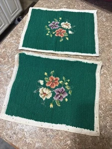 Vintage Finished Tapestry Wool Canvas Floral Flowers - Picture 1 of 3
