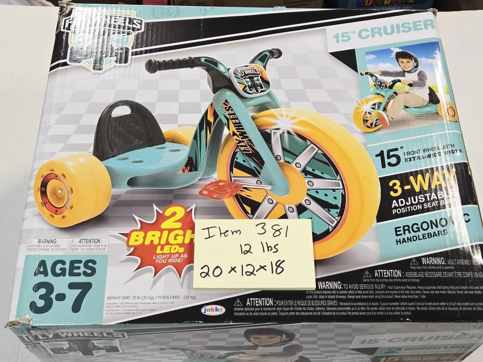 Fly Wheels 15" Cruiser Niños Montar Triciclo Edades 3-7 Luces Jakks Pacific Foto 1 de 4