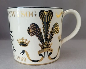 LARGE WEDGWOOD RICHARD GUYATT PRINCE OF WALES INVESTITURE CAERNARVON 1969 MUG - Picture 1 of 9