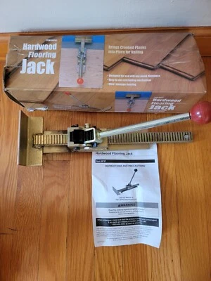 Gato para pisos de madera dura, nuevo Foto 1 de 3