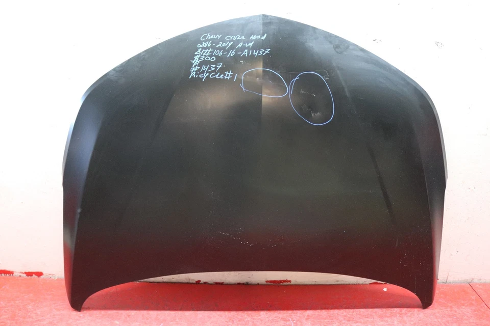 2016 2017 2018 2019 CHEVROLET CRUZE FRONT HOOD Foto 1 de 4