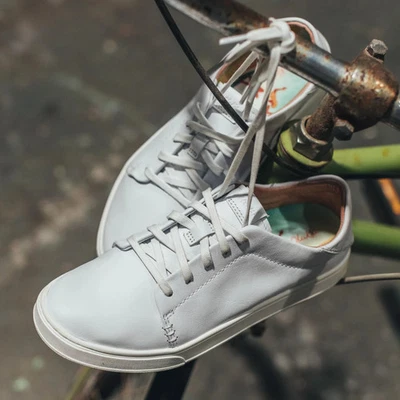 OluKai Women's Pehuea Li Ili Leather Sneaker Shoes Size 8.5 $120 in White - Image 1 of 4