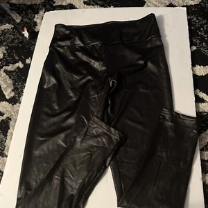 Damen Penelope Kunstleder Leggings NIKI LUND - Bild 1 von 4