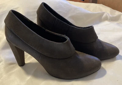 "Tacones Ann Marino de 3"" de gamuza marrón" Foto 1 de 4