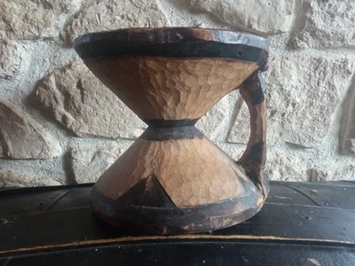 1   Tabouret   Africain   bois   avec  poignée   VINTAGE 1  African wooden stool - Photo 1/4