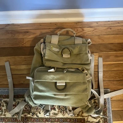 Mochila bolsa para cámara National Geographic con compartimento para computadora portátil Foto 1 de 4