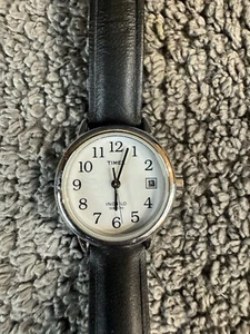 Timex Easy Reader T2H3319J Wrist Watch for Women silver tone black leather band - Picture 1 of 8