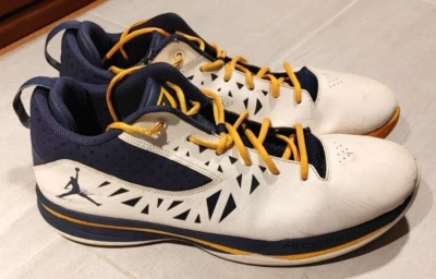 Jordan CP3.V Año del Dragón 487428 103 Blanco/Universitario Dorado Talla 15 Foto 1 de 4