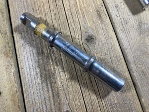 ANTIQUE HATTA JAPAN C68 1979 BOTTOM BRACKET BB COTTERED AXLE FRENCH COTTER PINS - Picture 1 of 6