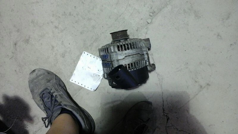 Alternador compatível com 97-01 CATERA 422320 - Imagem 1 de 1