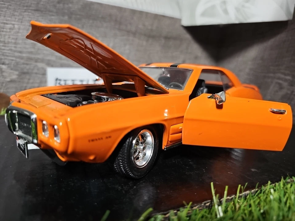 Pontiac Firebird Trans-Am 1969 Road Signature coche diecast escala 1:18 sin caja Foto 1 de 4