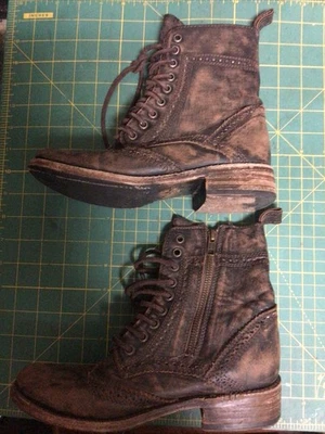 Freebird by Steven Canyn Boots Distress Brown Side Zip Women’s 6 - Image 1 of 4