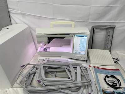 Máquina de coser y bordar Husqvarna Viking Designer Diamond deLuxe Foto 1 de 4