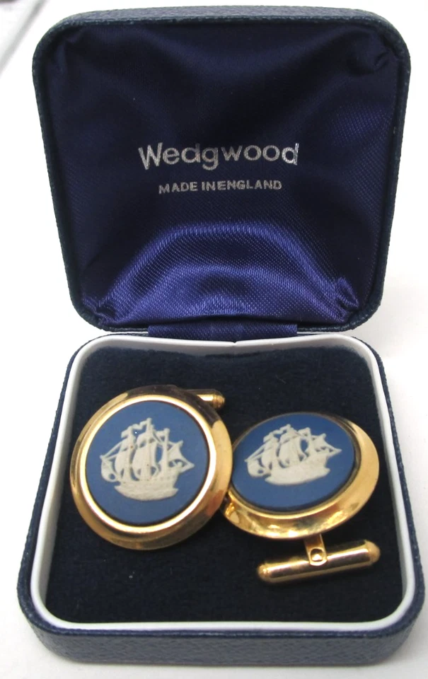 Gemelos Wedgwood Ship azul y dorado nuevos stock antiguo como nuevos en caja Foto 1 de 4