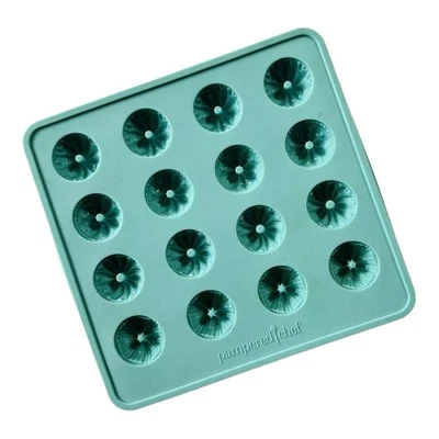 Pampered chef silicone fluted chocolate mold 8" X 8 ".  2 Pack - Image 1 of 3