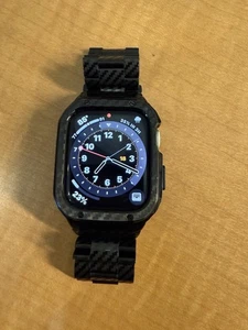 Apple Watch Series 8 45 mm GPS débloqué bracelet en fibre de carbone métal - Photo 1 sur 3