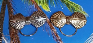 Paar Metall Fliege Schal Clips - eine silberfarbene und eine goldfarbene - Bild 1 von 7