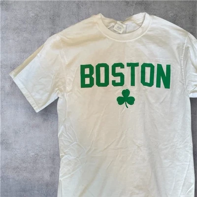 Camiseta vintage Boston pequeña Foto 1 de 3
