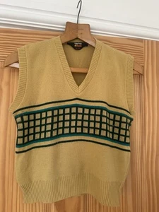 vintage 70's knitted unisex tank top gold with green pattern size 10/qw - Picture 1 of 4