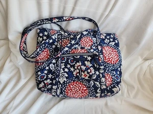 Vera Bradley Vera Tote - Red, White & Blossoms Purse Handbag Classic Bag - Picture 1 of 3