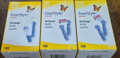 LOTE de 3 CAJAS (100 ct) cada lancetas estériles freestyle calibre 28. Cajas selladas.  Foto 1 de 4