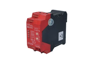 TELEMECANIQUE XPSTSA5142P SAFETY RELAY 24 VDC/AC - Picture 1 of 4