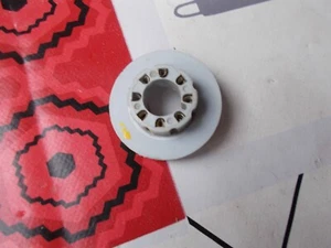 ZOCCOLO PER TUBO CATODICO VINTAGE - Foto 1 di 2