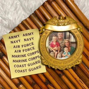 Hallmark Keepsake "Our Hero" 2014 Personalizza Portafoto Ornamento NUOVO - Foto 1 di 5