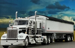 1/64 DCP KENWORTH W900L 60" FLAT TOP W/ WILSON PACESETTER 50' TRI AXLE GRAIN TRL - Picture 1 of 9