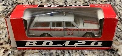 Vintage USSR CCCP  1:43 Scale Novoexport Volga GAZ 24-02 Ambulance Soviet Union - Image 1 of 4