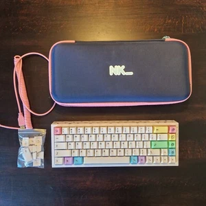 Novelkeys NK65 Milkshake Limited Edition Mechanical Keyboard - Bild 1 von 3