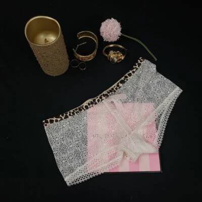 Victoria's Secret Súper Sexy Blanco Estampado Animal Logo Cintura SHORTIE PEQUEÑO NUEVO CON ETIQUETAS Foto 1 de 4