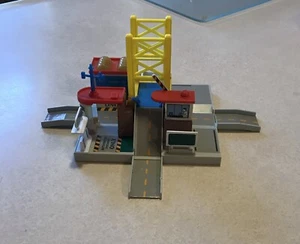 Galoob Micro Machines Vintage 1991 Hiways And Byways Toll Bridge Plaza - Picture 1 of 9