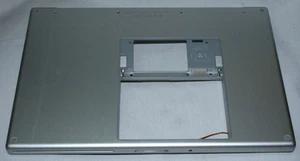 Apple 15" Macbook Pro A1260 Coperchio Inferiore 620-4355-A Colore Argento Usato - Foto 1 di 3