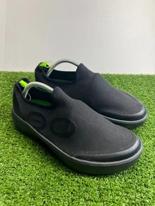 Zapatos bajos OOFOS OOmg Eezee para hombre talla 9,5 negros sin cordones cómodos zapatillas de recuperación - Imagen 1 de 15