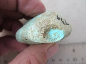 2465 TURQUOISE ROUGH, PRETTY MATERIAL. STABILIZED. EX CLOSED OLD TIME ROCK SHOP - Picture 1 of 3