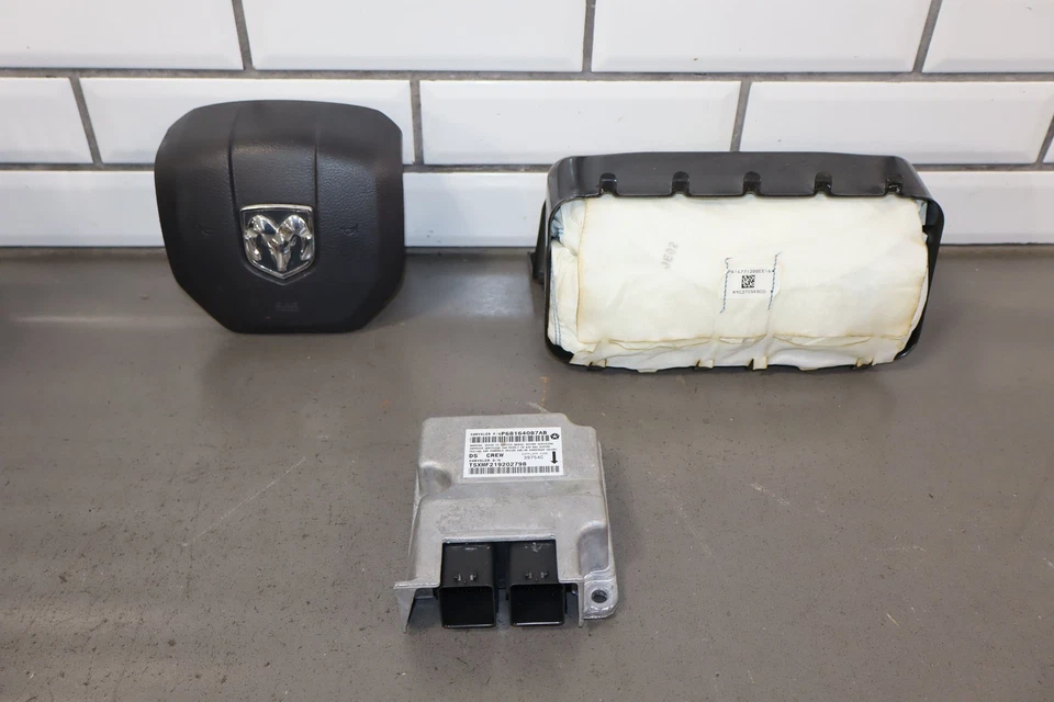 2011-2012 Ram 1500 2500 3500 Steering Wheel & Dash Airbag Kit — 第 1/4 张图片