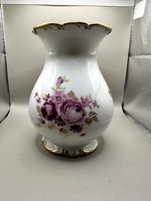 Jarrón vintage Wallendorf 1764 floral relieve dorado porcelana inscrito con números Foto 1 de 3