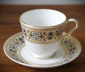 Spode Mantilla England Y8251 -A - 2 Piece Set Cup and Saucer - Picture 1 of 2