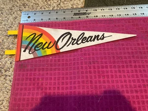 NEW ORLEANS Souvenir BANNER Pennant FLAG Rainbow LOUISIANA - Fast Shipper - Bild 1 von 3