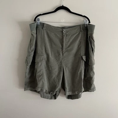 Soft Surroundings 2X Olive Green Casual Elastic Waist Cuffed Pali Cargo Shorts - Image 1 of 4
