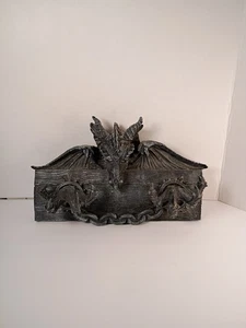 CREAZIONI MISTICHE-DRAGO-CHIAVE APPENDIABITI-SPENCER REGALI Halloween Baphomet Capra - Foto 1 di 11