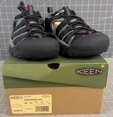 Keen Women's Newport H2 Sandals Size 7.5 Black/Raspberry Wine New - Image 1 of 4