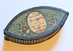 Ancienne Boite Publicitaire Réglisses de Monseigneur Marquise de Sévigné bonbons - Foto 1 di 5