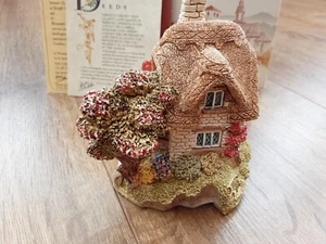 Lilliput Lane Beehive Cottage Boxed and Deeds - Picture 1 of 5
